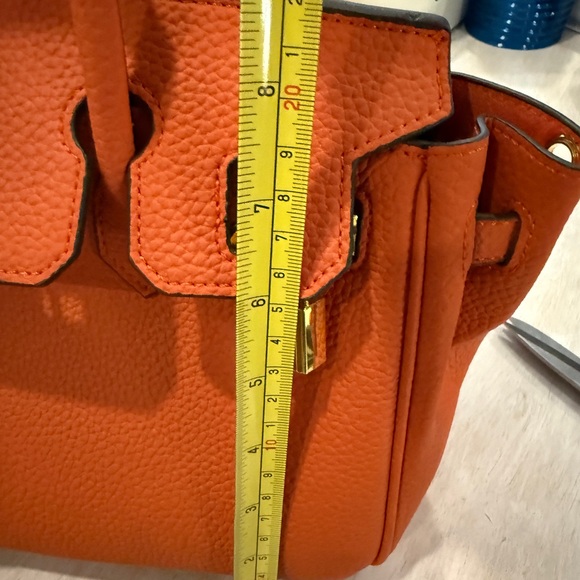 Burnt Orange Designer Handbag 💕 - Picture 4 of 7
